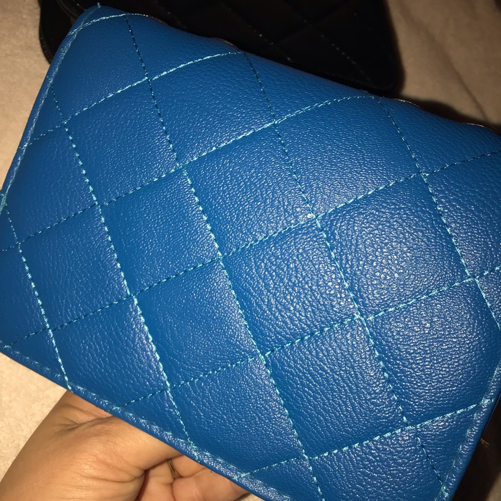 Blue Handbag - Picture 5 of 6